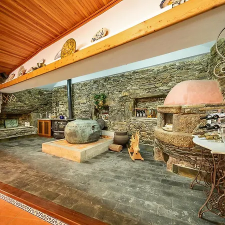 Refugio Entre O Pomar E O Rio Douro Raiva