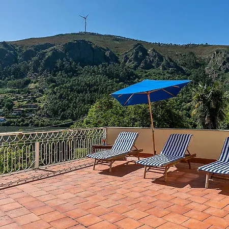 ヴィラ Refugio Entre O Pomar E O Rio Douro
