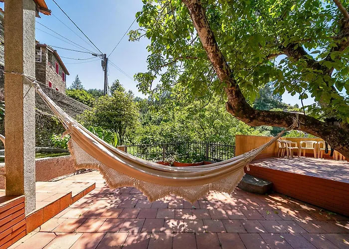 Refugio Entre O Pomar E O Rio Douro