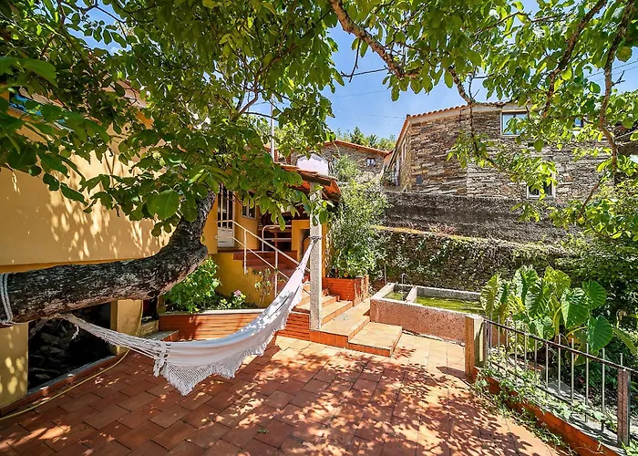 Refugio Entre O Pomar E O Rio Douro