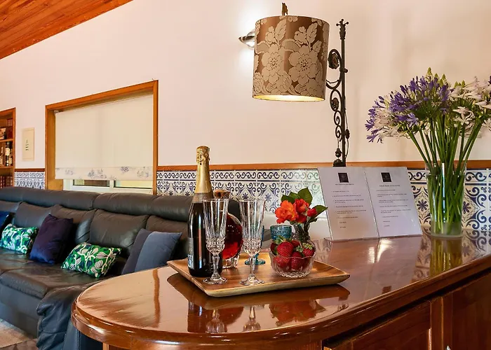 Refugio Entre O Pomar E O Rio Douro *