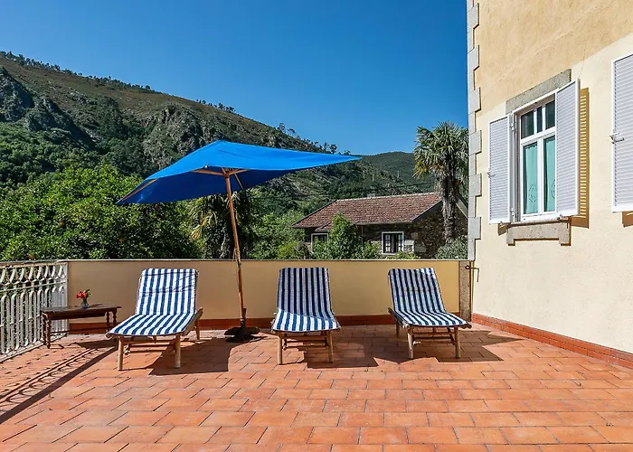 Refugio Entre O Pomar E O Rio Douro