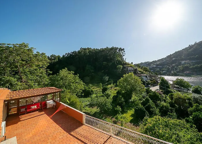 Refugio Entre O Pomar E O Rio Douro * Raiva