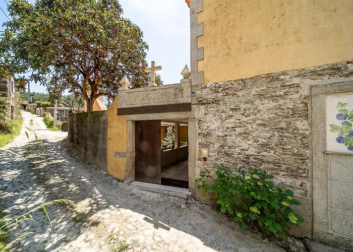 Refugio Entre O Pomar E O Rio Douro * Raiva